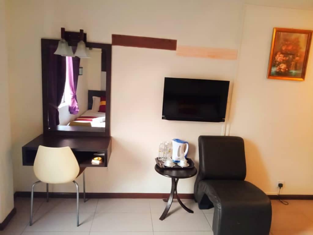 City Inn Kuching Exterior photo